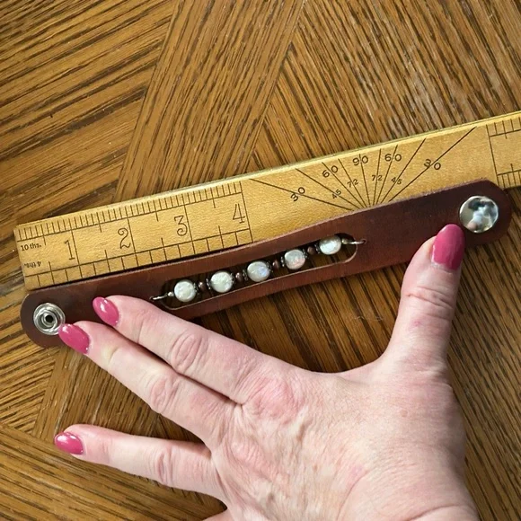 Handcrafted Leather & Freshwater Pearl Bracelet - Picture 6 of 8